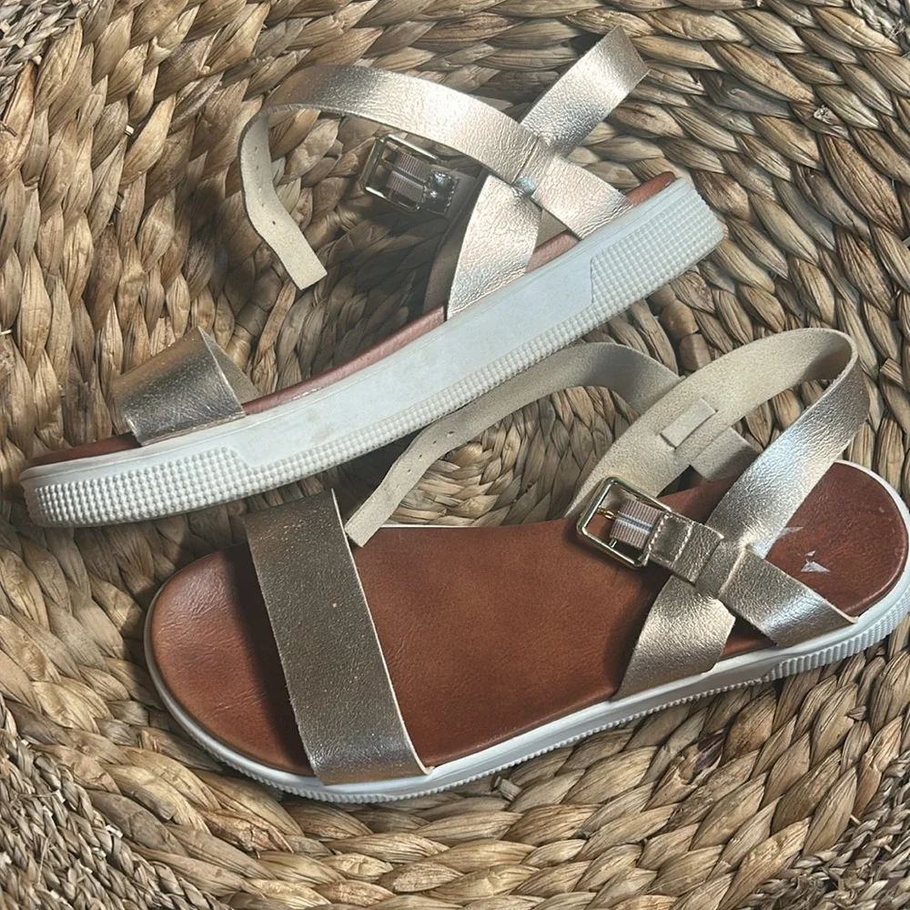 MIA Gold Strappy Sandals - Picture 3 of 3